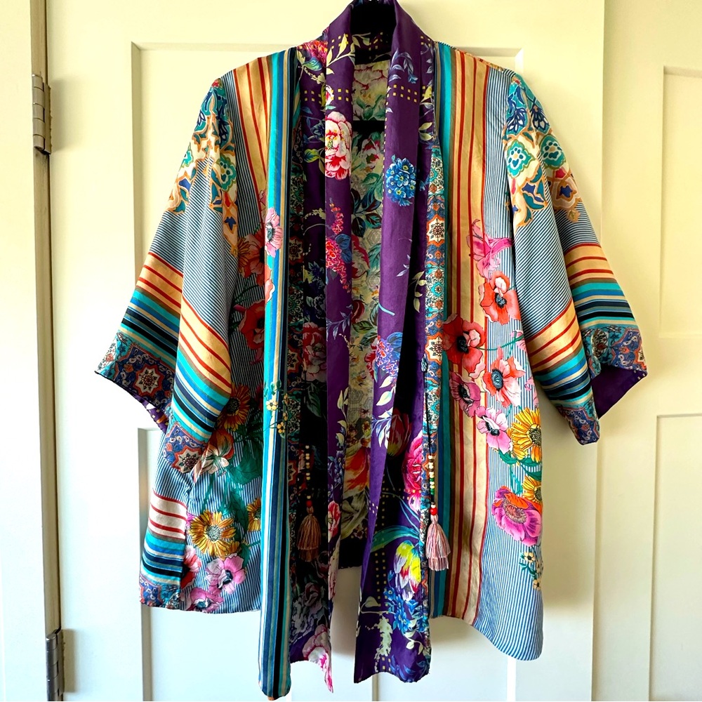 WELLER TOPIARY HUNTER KIMONO by Johnny Was. New with tags, 100% silk